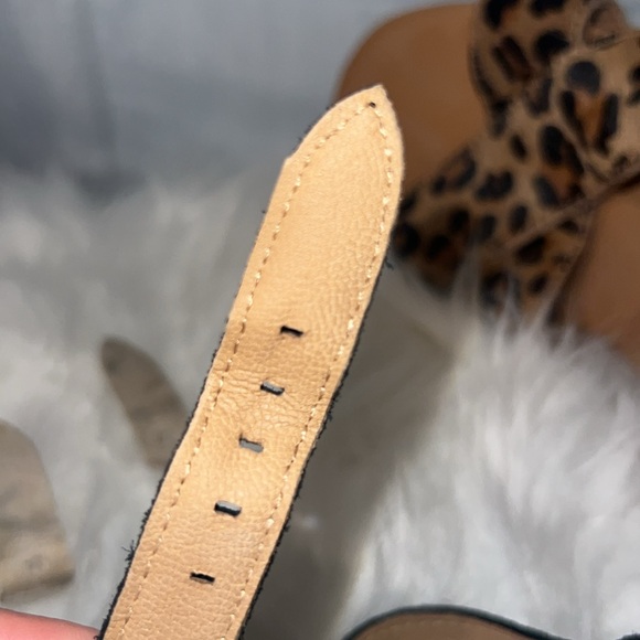 UGG Eugenia Leopard - Picture 7 of 8